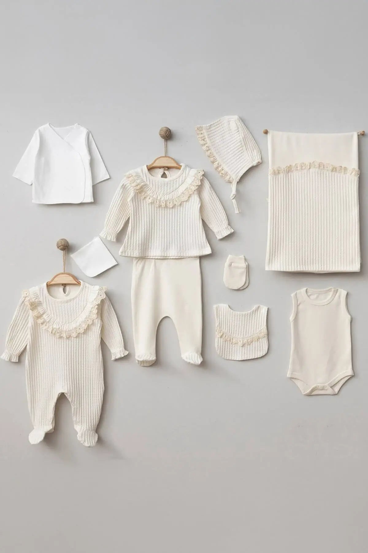 Lina Newborn Baby Girl Coming Home Set (10 pcs)