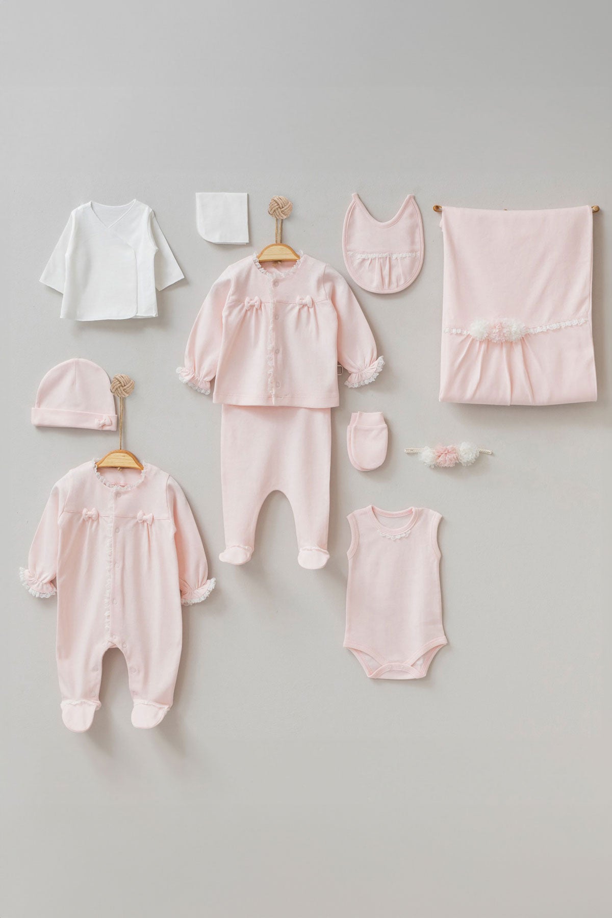 Mila Newborn Coming Home Set (11 Pcs)