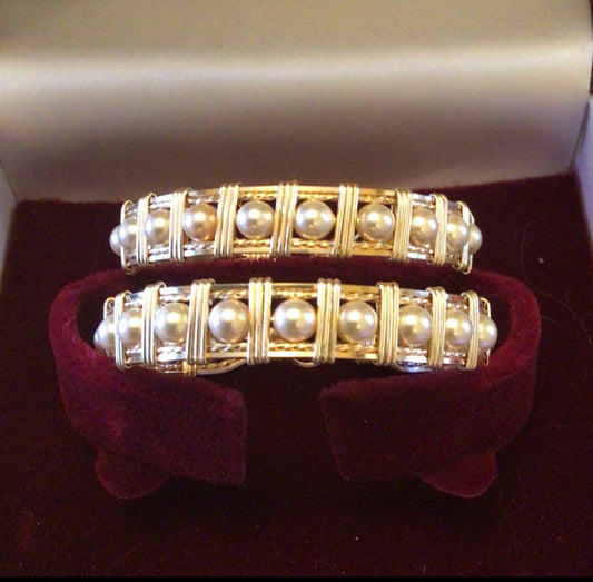 14KT Gold Fill & Pearl Wire Bracelet